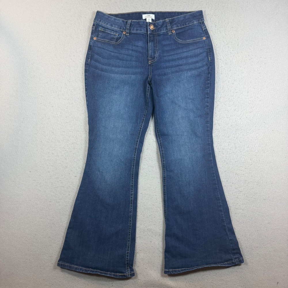 Maurices Jeans Women 10 Classic Flare Dark Wash Mid Rise Extra Short